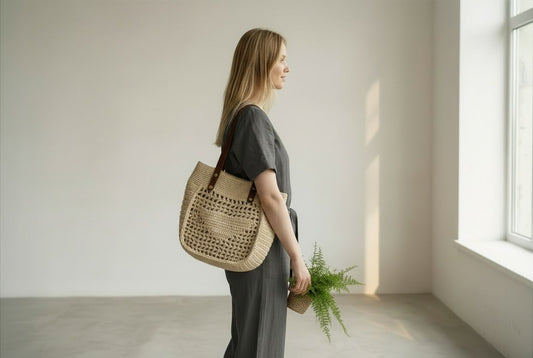 Handcrafted Coastal Weave Raffia Tote in Beige